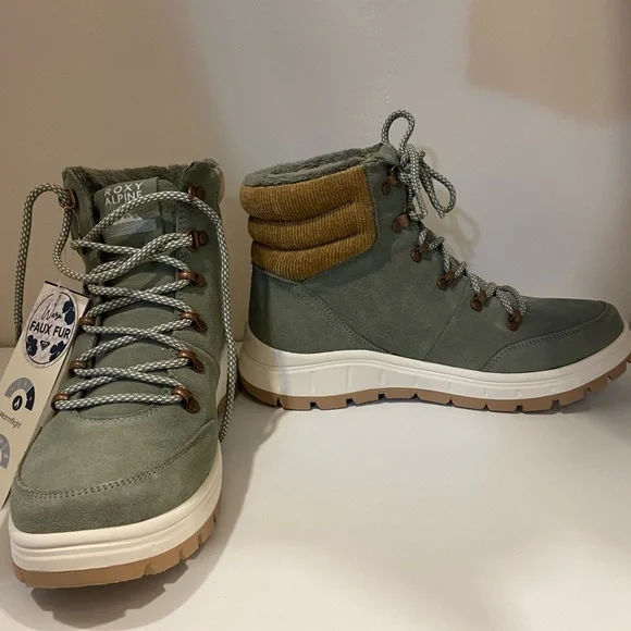 Roxy Winter Boots for women. NEW. Size 9.5 - Picture 3 of 4